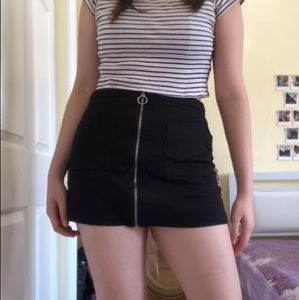 Forever 21 super cute Black zipper mini skirt